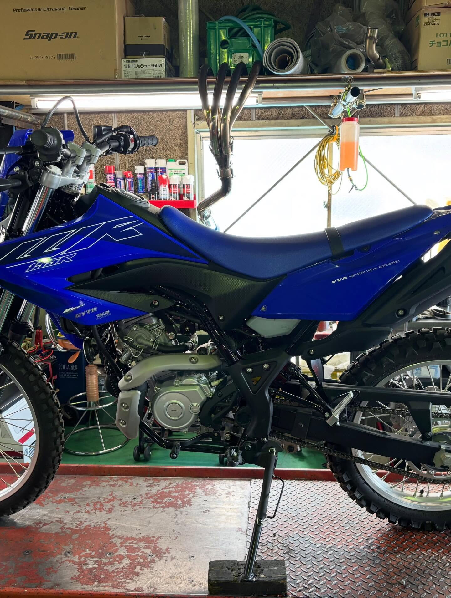 ヤマハWR155のマフラー交換や、ハンドガード取り付け、フロ