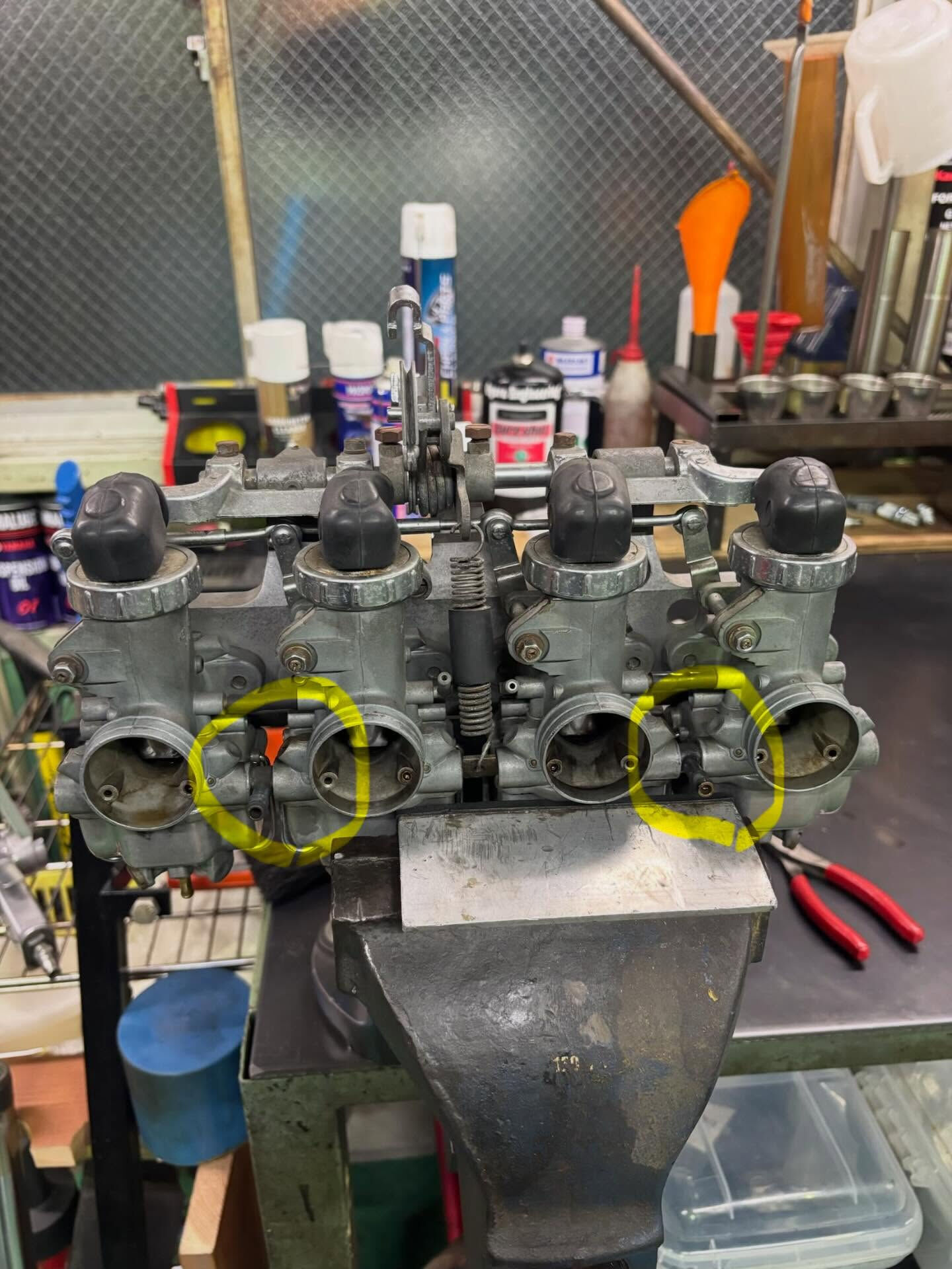 CB750Kのキャブレタージョイントからガソリンが漏れていた