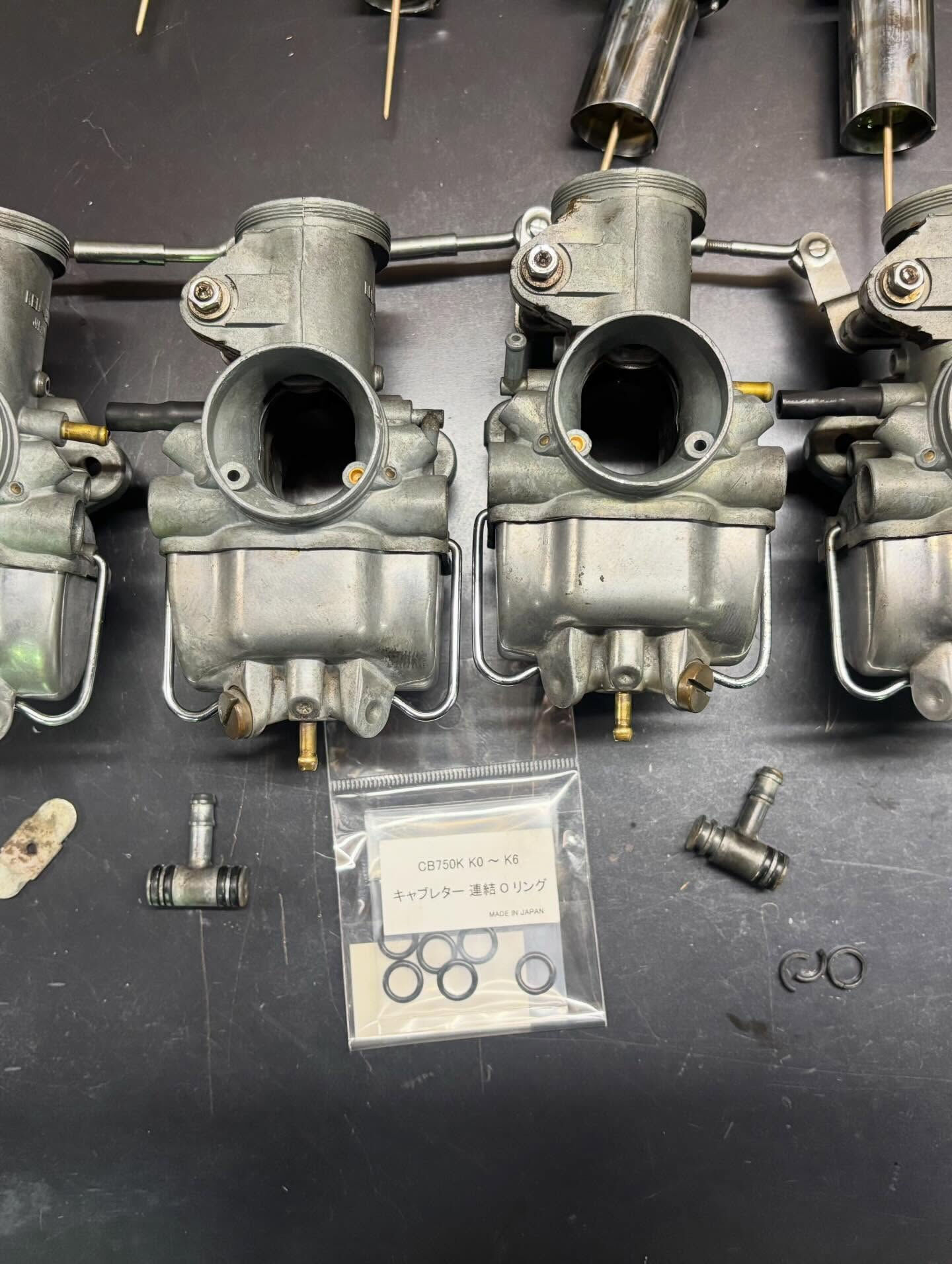 CB750Kのキャブレタージョイントからガソリンが漏れていた